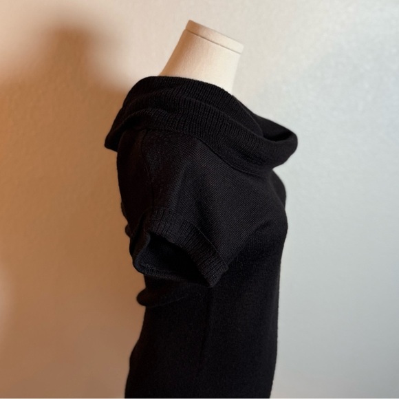 H&M Elegant Black Women's Short Sleeve Off The Shoulder Sweater Top Size XS - Picture 5 of 6